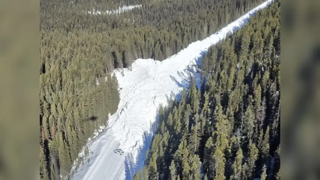 Avalanche Shuts Alberta’s Icefields Parkway Through Saturday