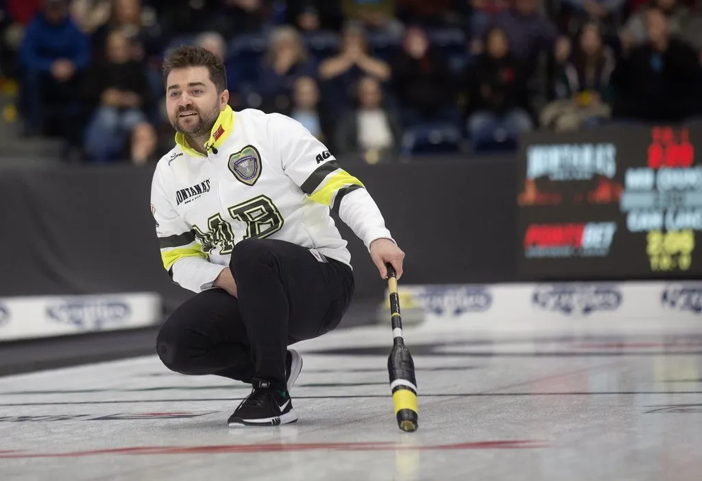 Dunstone Suffers First Loss at World Curling Event