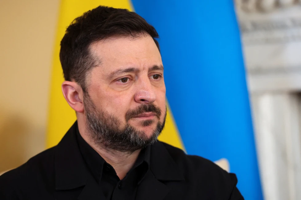 Zelenskyy Visits Gulf States for Drone Defense Talks