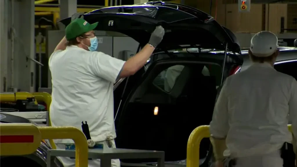 Canada Adds 14K Jobs, Unemployment Holds at 6.7%