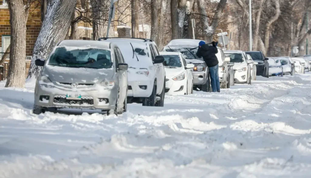 Canada’s Record-Breaking Snowfall Marks Unusual Winter