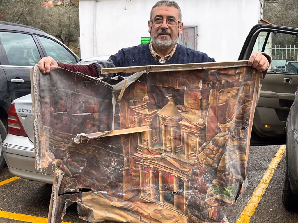 Canadian Artist Restores War-Damaged Paintings as Treasures (1)
