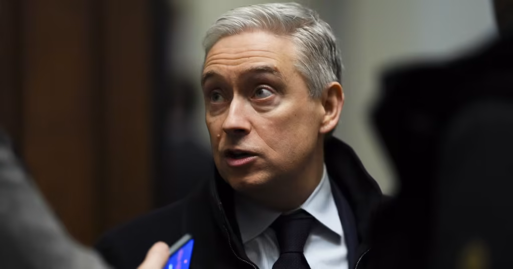 Champagne rejects Alto criticism