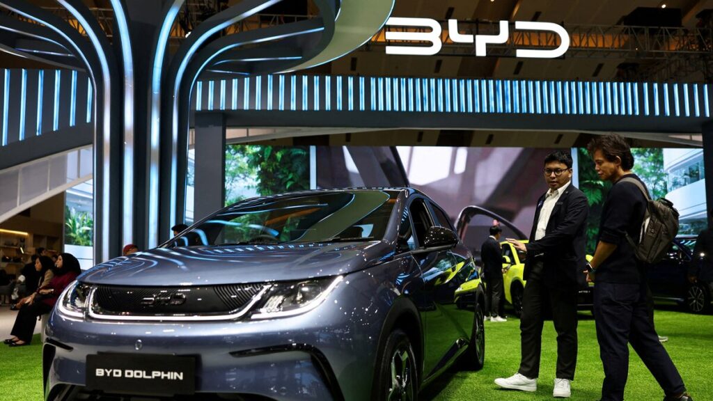 EV Adoption Rises as Car Sales Decline in Canada