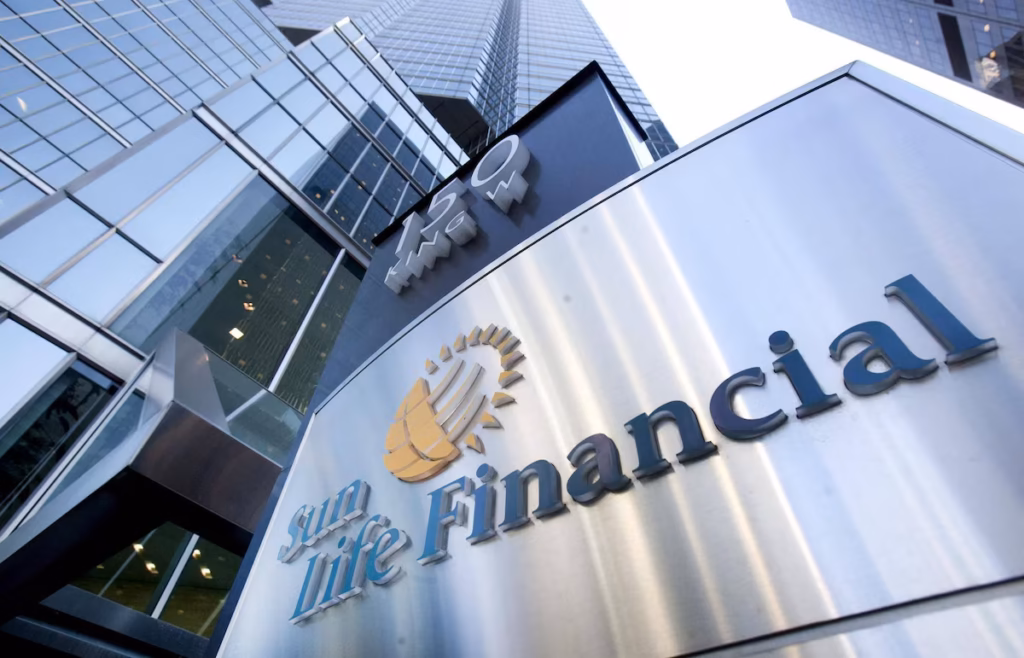 Manulife vs Sun Life Best Canadian Insurer to Buy