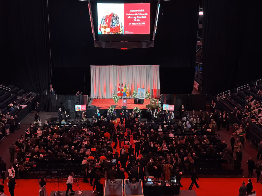 Sinclair Honoured at National Newspaper Awards Event