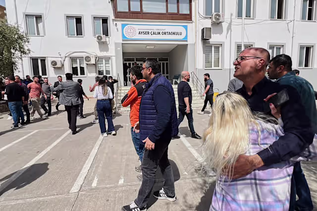 Turkey School Shooting Teen Gunman Injures 16 Before Suicide