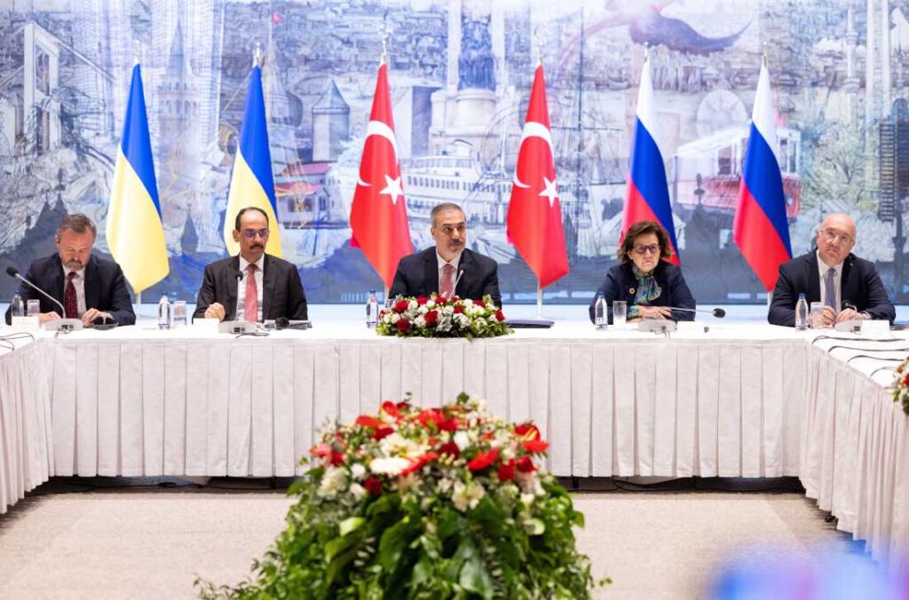 Meeting between Ukrainian and Russian negotiators in Istanbul