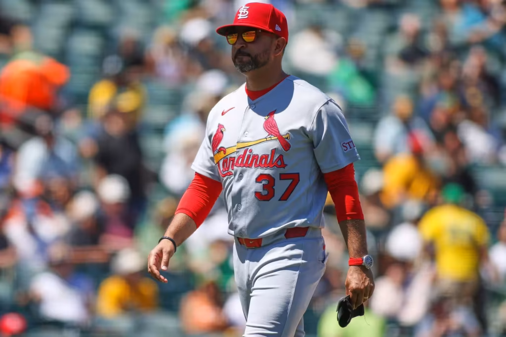 Cardinals manager Marmol offers tickets for fan revelry