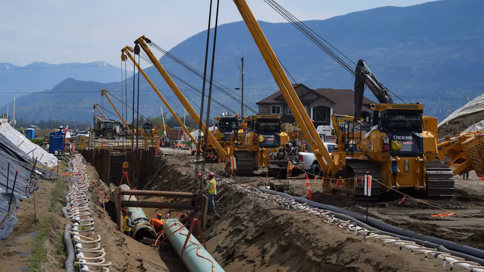 Ottawa targets 2027 approval for Alberta oil pipeline