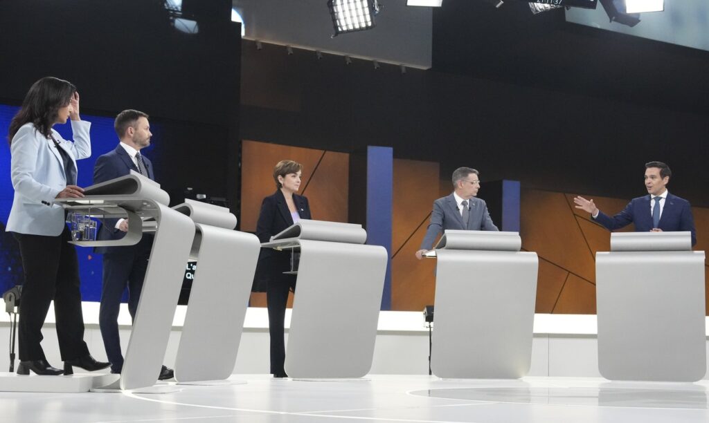 From left, Québec Solidaire co-spokesperson Ruba Ghazal, Parti Québécois Leader Paul St-Pierre Plamondon, Coalition Avenir Québec Leader Christine Fréchette, Quebec Conservative Leader Éric Duhaime and Quebec Liberal Leader Charles Milliard participate in a leaders debate in Montreal on Wednesday, Sept. 23, 2026. THE CANADIAN PRESS/Christopher Katsarov